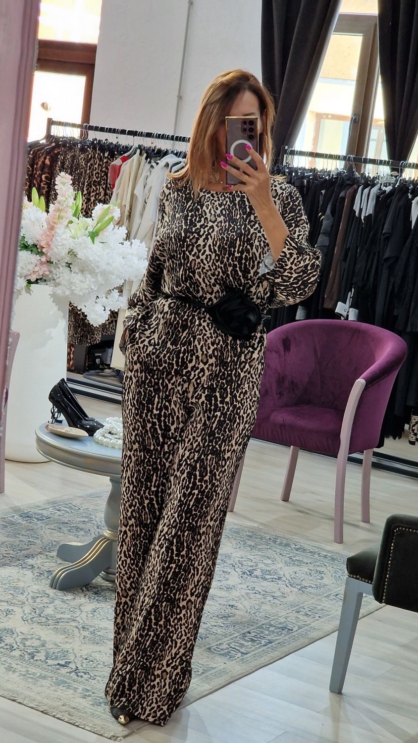 Compleu leopard